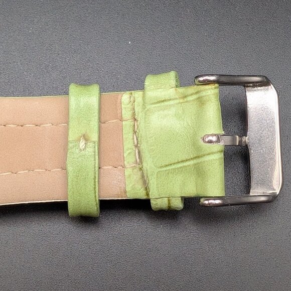 Joan Rivers Classics Watch Green Face Textured Green Leather New Battery Working - Picture 9 of 14